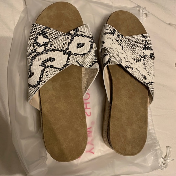 Slip on snakeskin wedge sandals - Picture 1 of 3